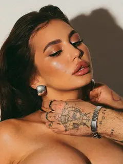 Альма эскорт в городе Дубай