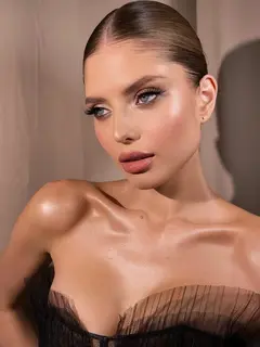 Чарми эскорт в городе Дубай