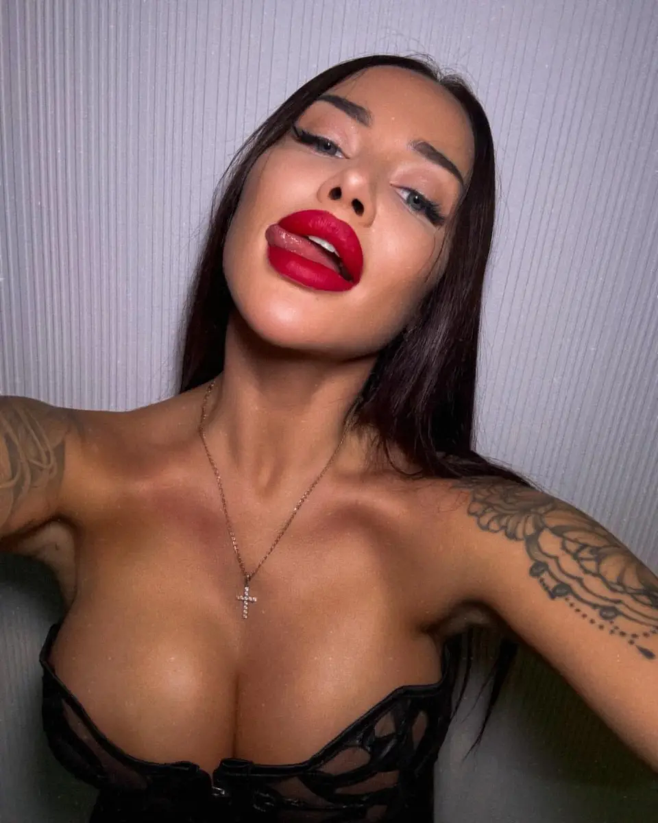 Милана эскорт в городе Дубай