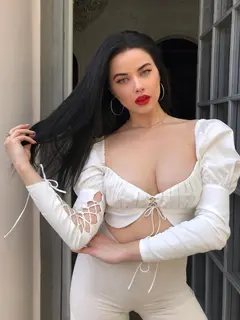 Ория эскорт в городе Дубай