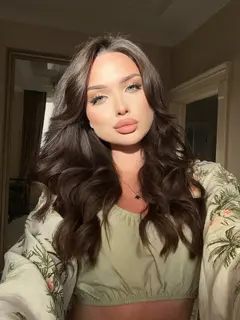 Зои эскорт в городе Дубай